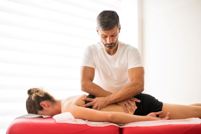 masaż sportowy na regenerację mięśni