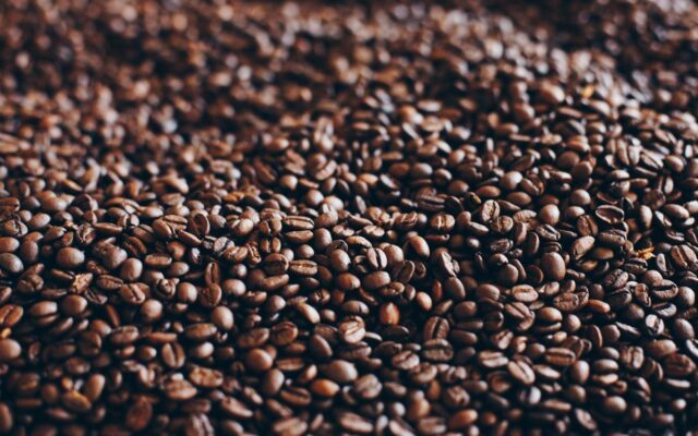 Kawa organiczna a nieorganiczna: różnorodność smaków i metod uprawy pod lupą